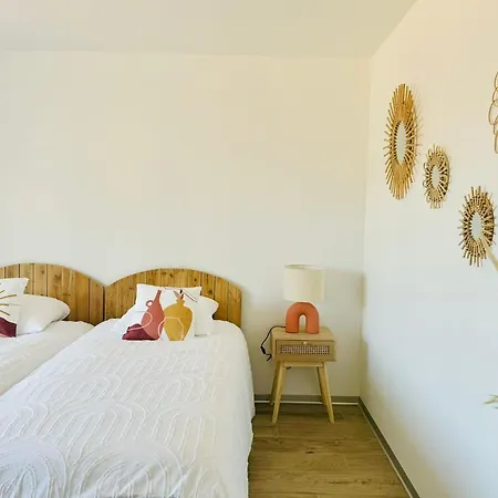 Hébergement de vacances Maison Spacieuse Avec Et Sauna, Proche Centre-ville, Plages Et Sites Touristiques De Vendée - Fr-1-426-558