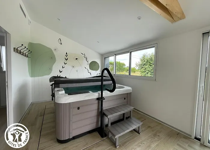 Ferienhaus De Charme En Vendee Avec Et Sauna - Fr-1-426-558