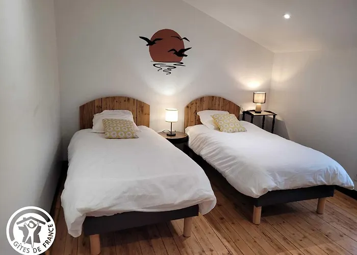 Maison Spacieuse Avec Et Sauna, Proche Centre-ville, Plages Et Sites Touristiques De Vendée - Fr-1-426-558